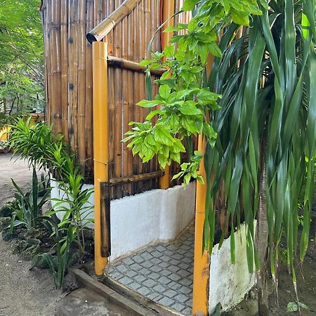 Georgia'S Neverland Hostel Insula Malapascua Exterior foto