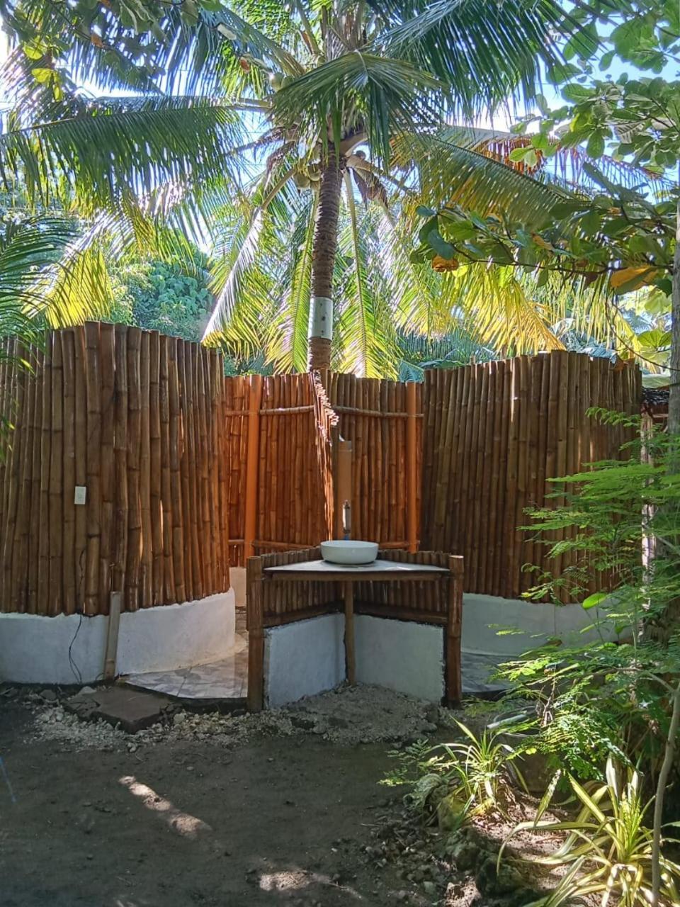 Georgia'S Neverland Hostel Insula Malapascua Exterior foto