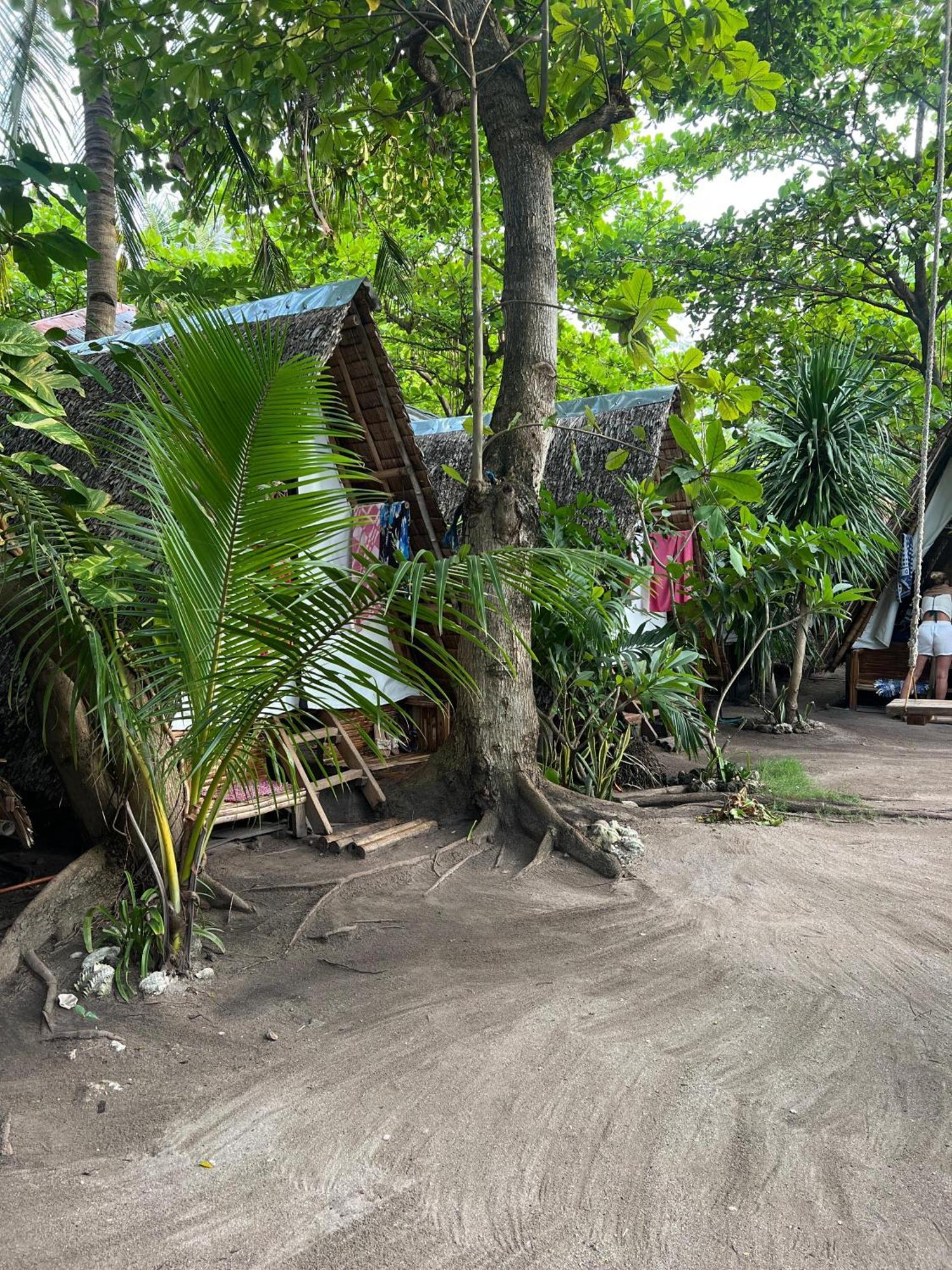 Georgia'S Neverland Hostel Insula Malapascua Exterior foto