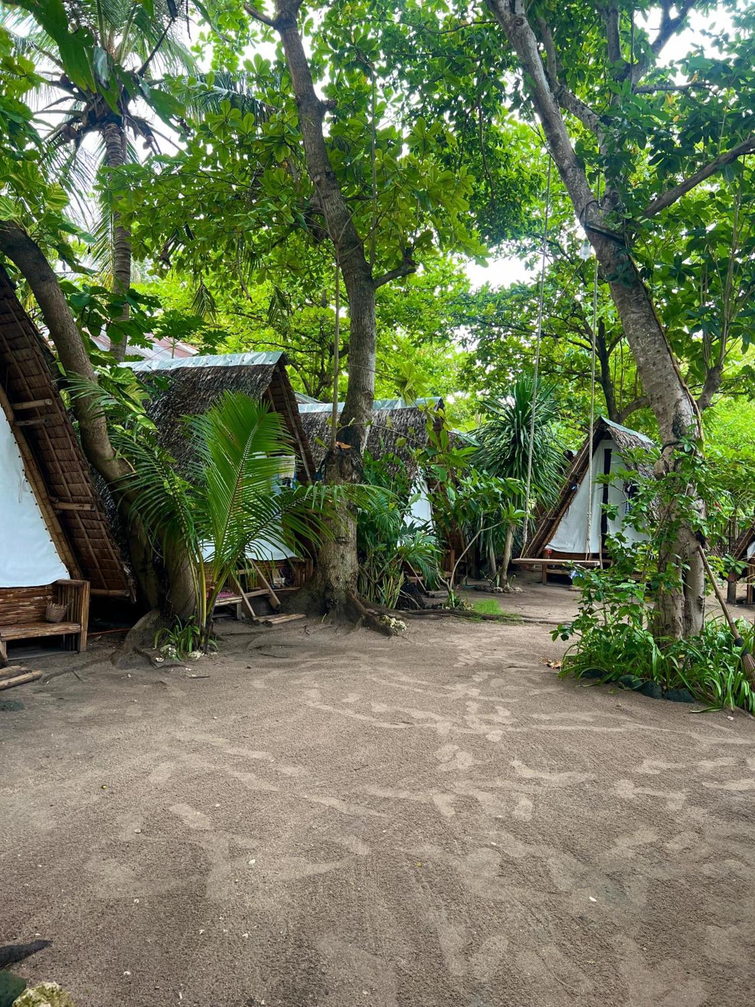 Georgia'S Neverland Hostel Insula Malapascua Exterior foto